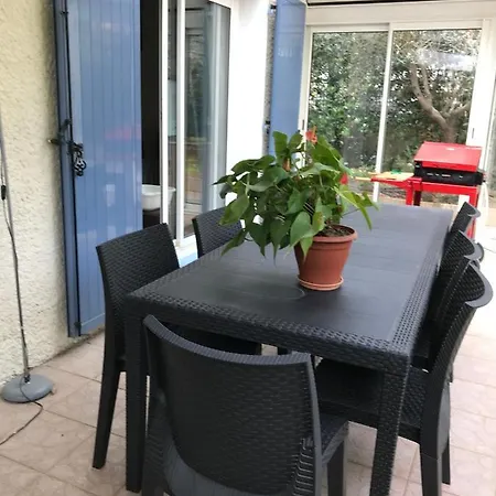 Les Dauphins -tamaris Bed & Breakfast La Seyne-sur-Mer