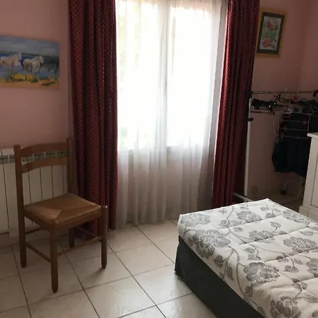 Les Dauphins -tamaris Bed and Breakfast